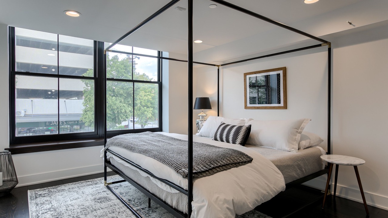 Photo of Bedroom in Downtown Lincoln