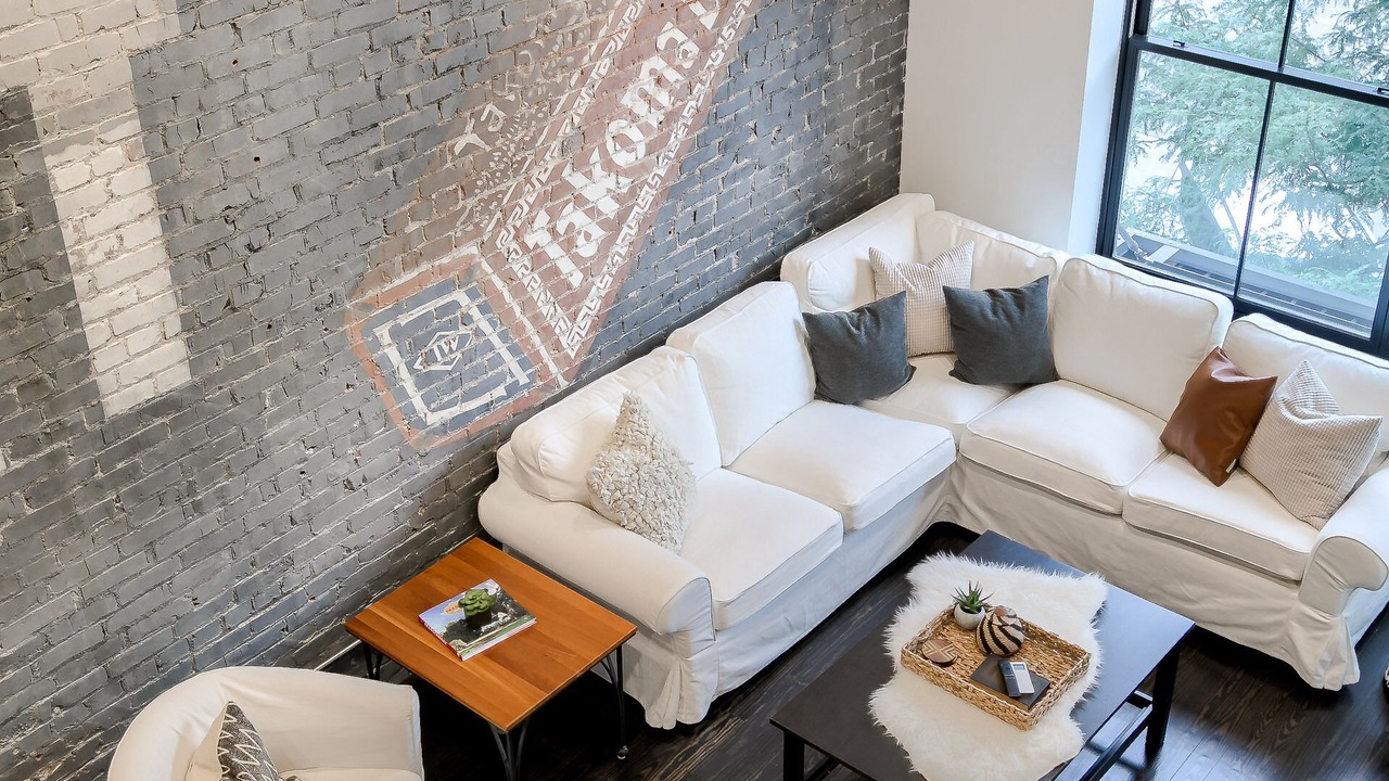 Photo of Livingroom in Downtown Lincoln