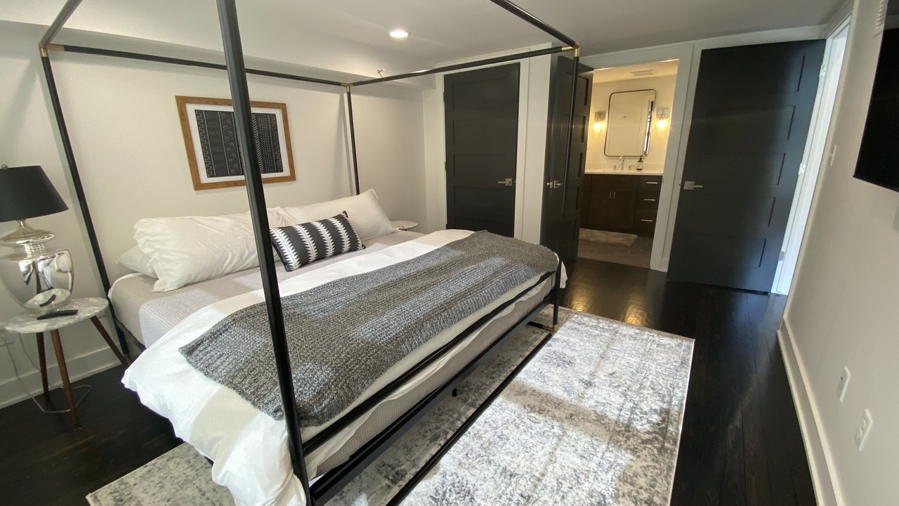 Photo of Bedroom in Downtown Lincoln