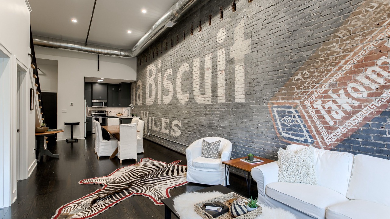 Photo of Livingroom in Downtown Lincoln