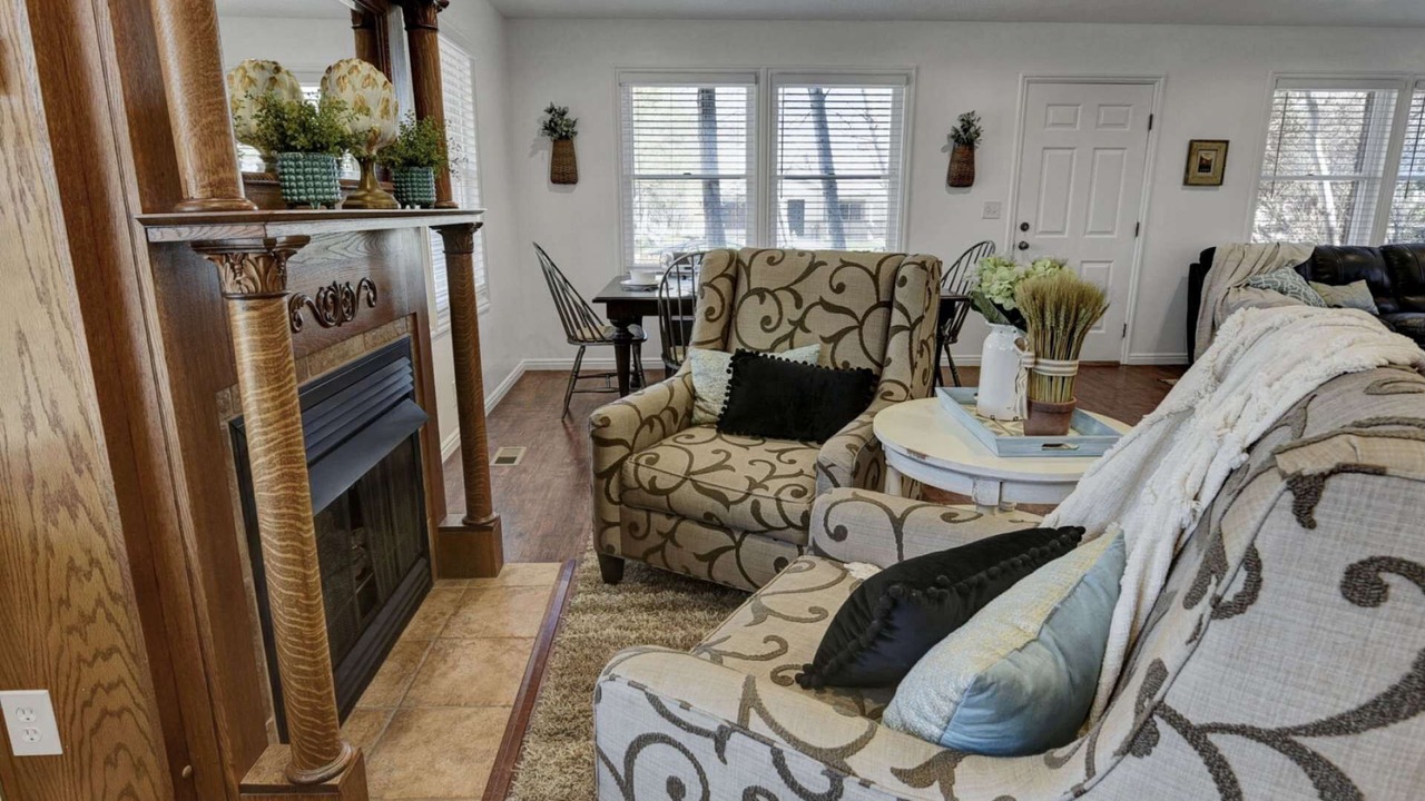 Photo of Livingroom in Draper