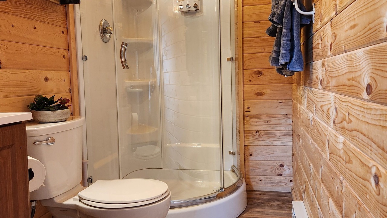 Photo of Bathroom in Jardine