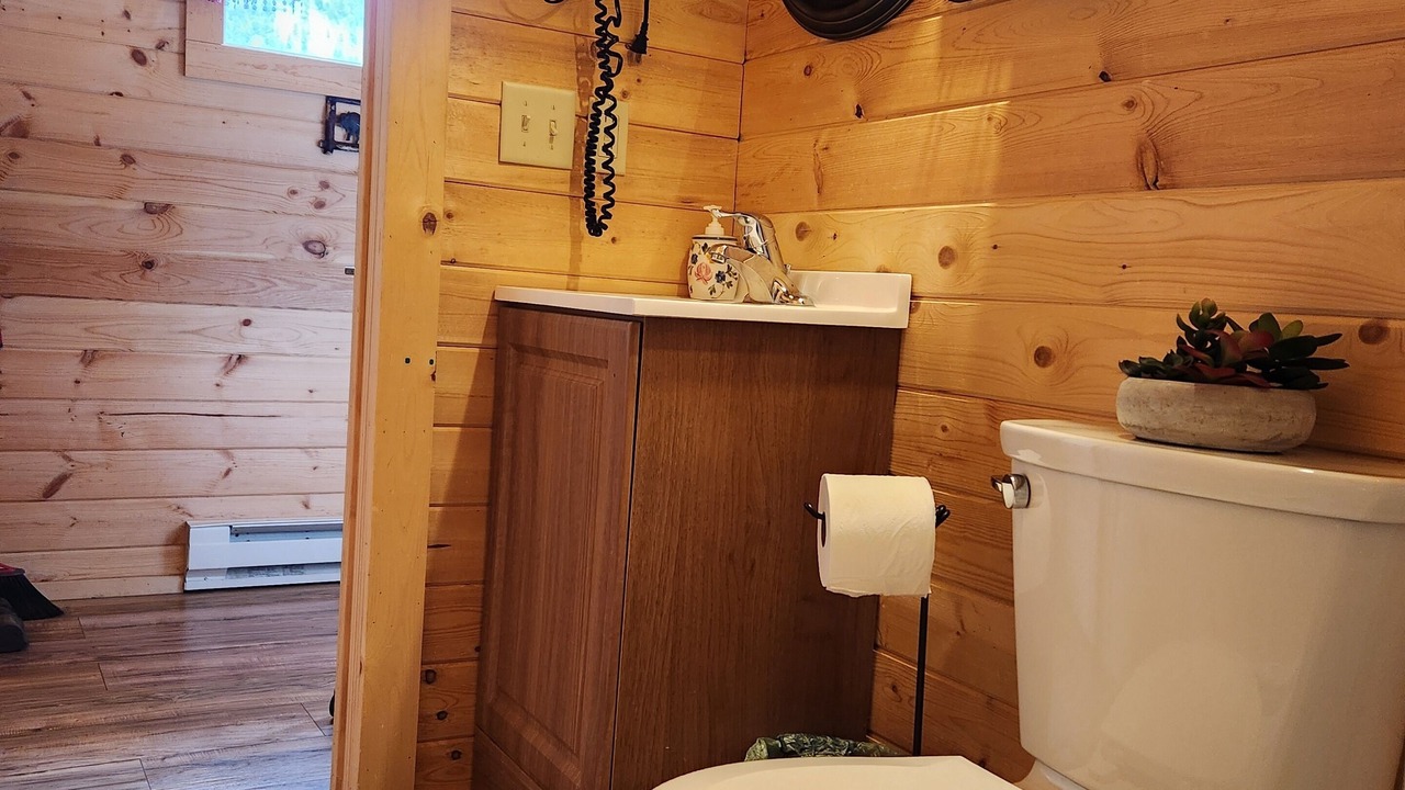 Photo of Bathroom in Jardine