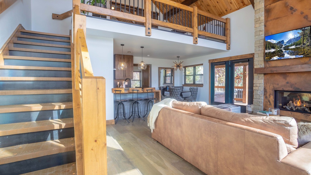 Photo of Livingroom in Estes Park