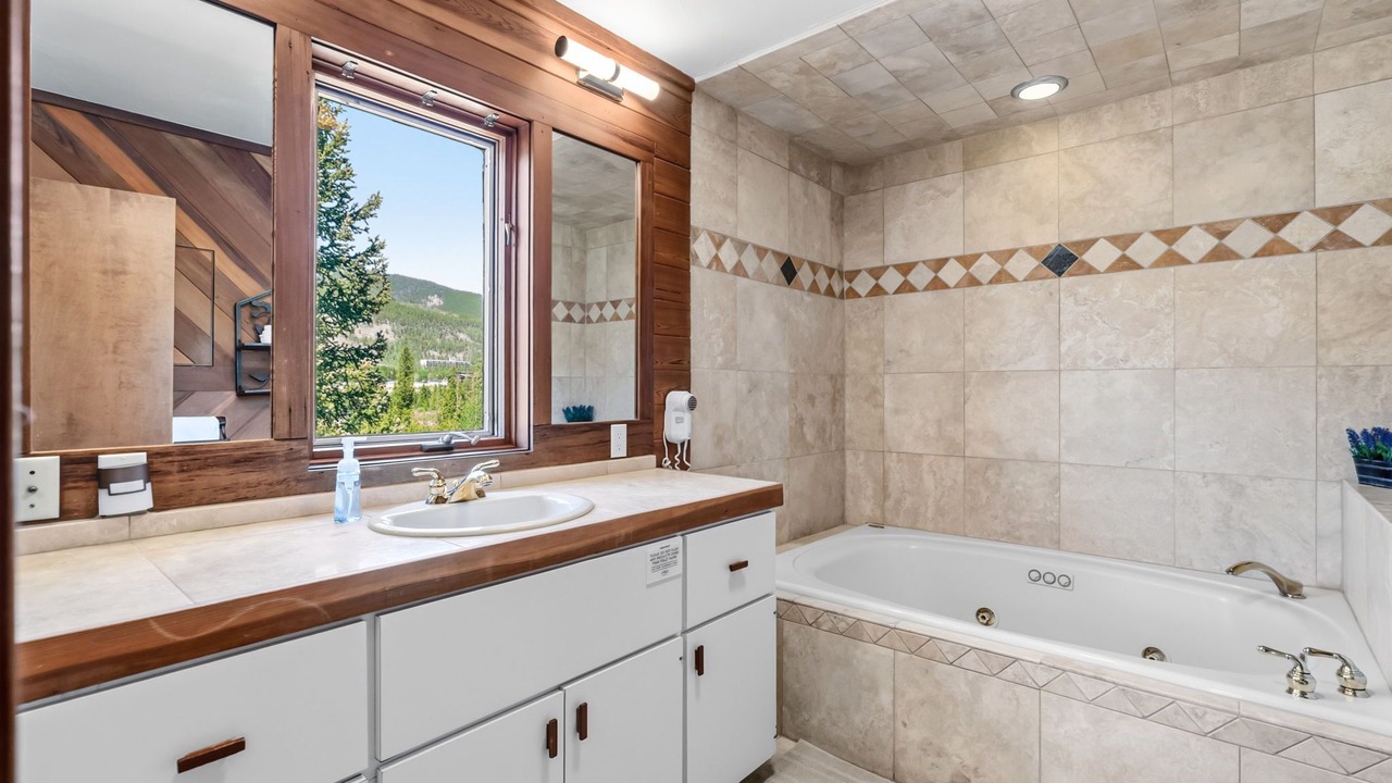 Photo of Bathroom in Keystone