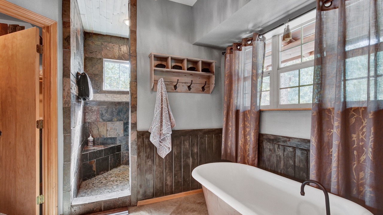Photo of Bathroom in Woodland Park
