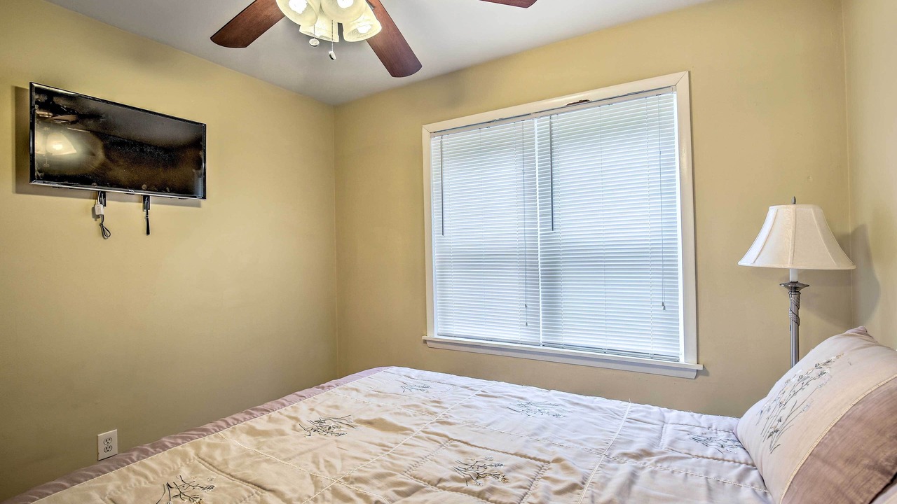 Photo of Bedroom in Northeast Kansas City