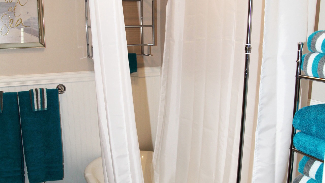 Photo of Bathroom in Cottonwood Falls