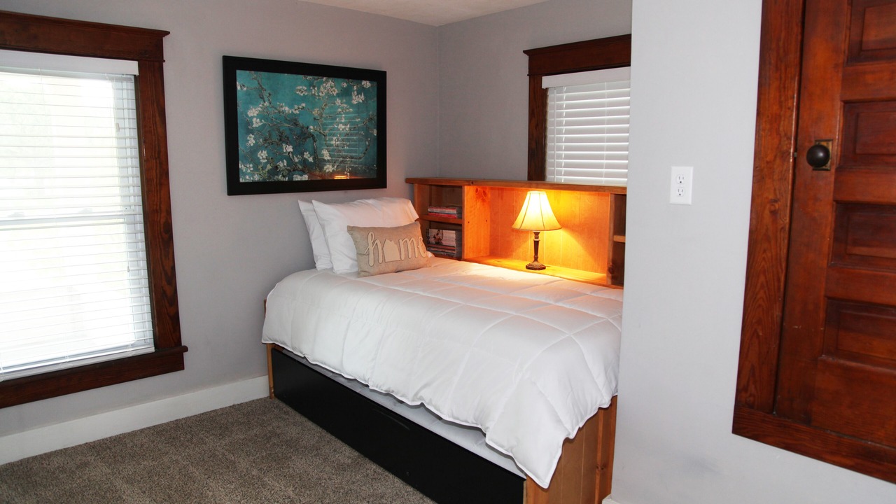Photo of Bedroom in Cottonwood Falls
