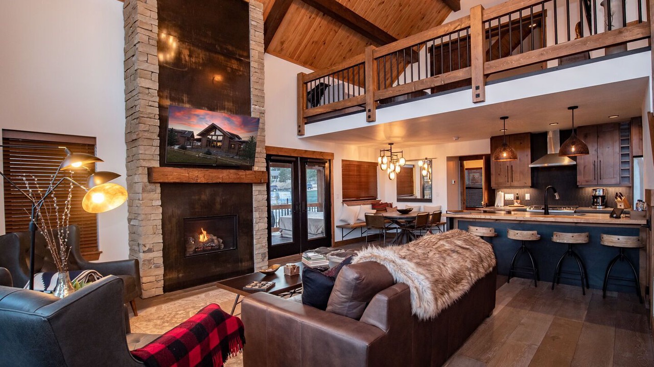Photo of Livingroom in Estes Park