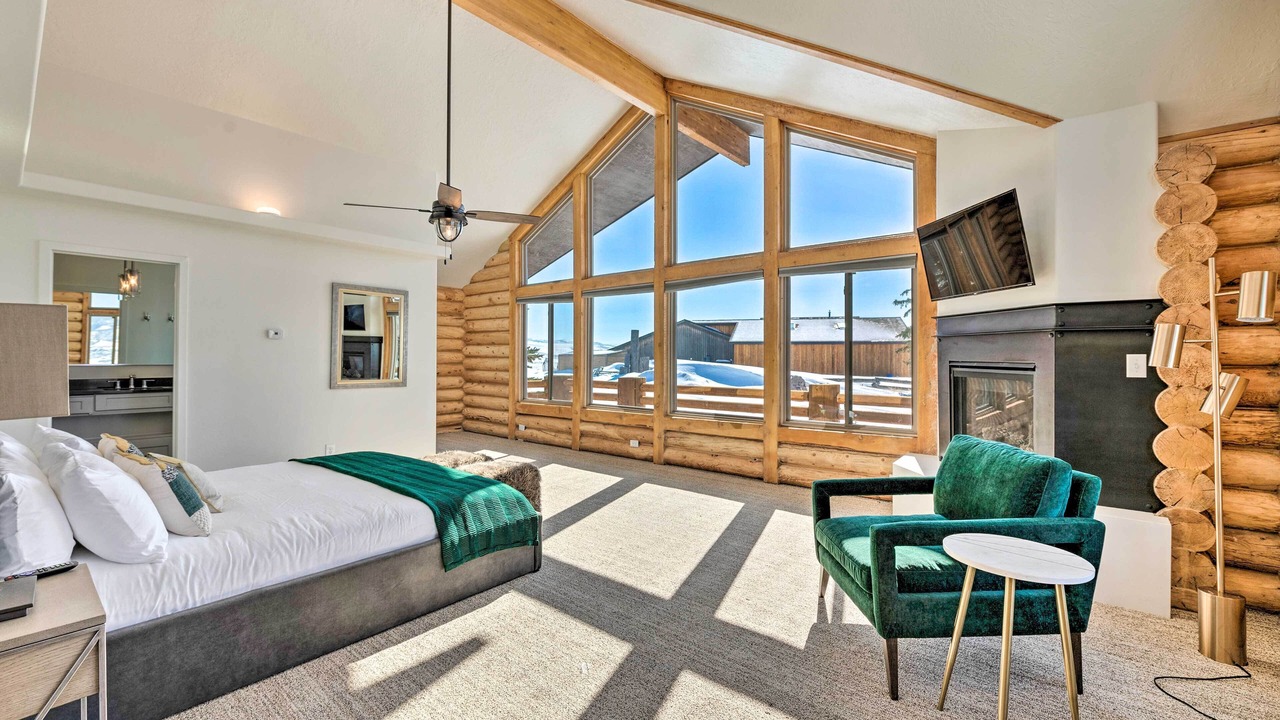 Photo of Bedroom in Highland Estates