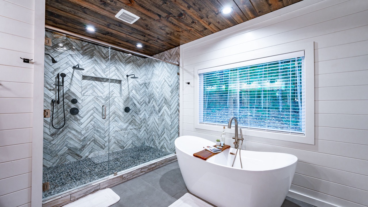 Photo of Bathroom in Broken Bow