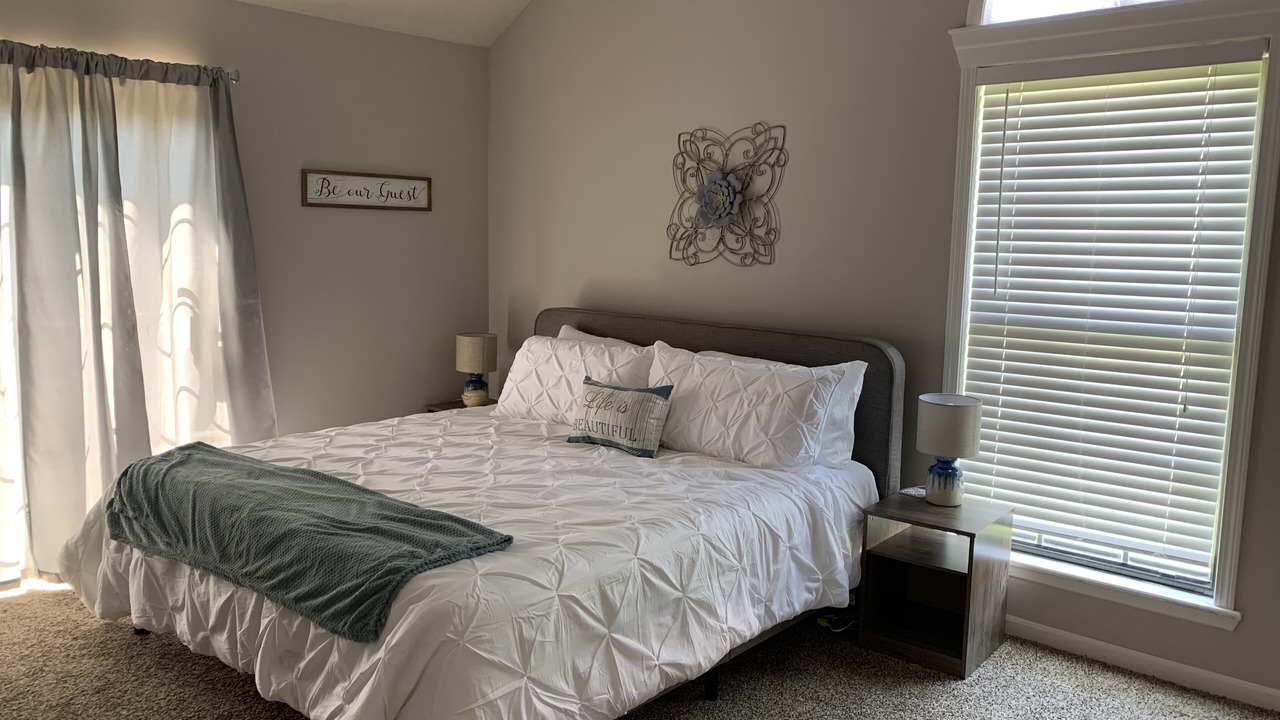 Photo of Bedroom in Shawnee