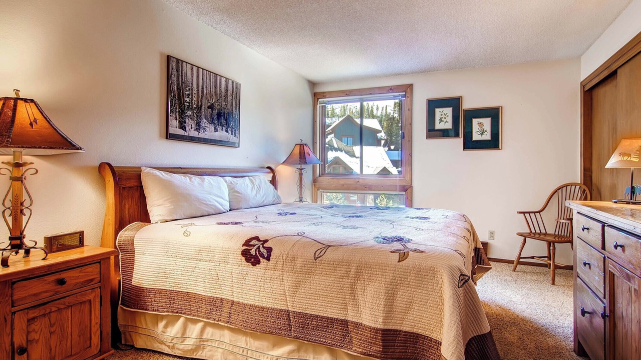 Photo of Bedroom in Historic District