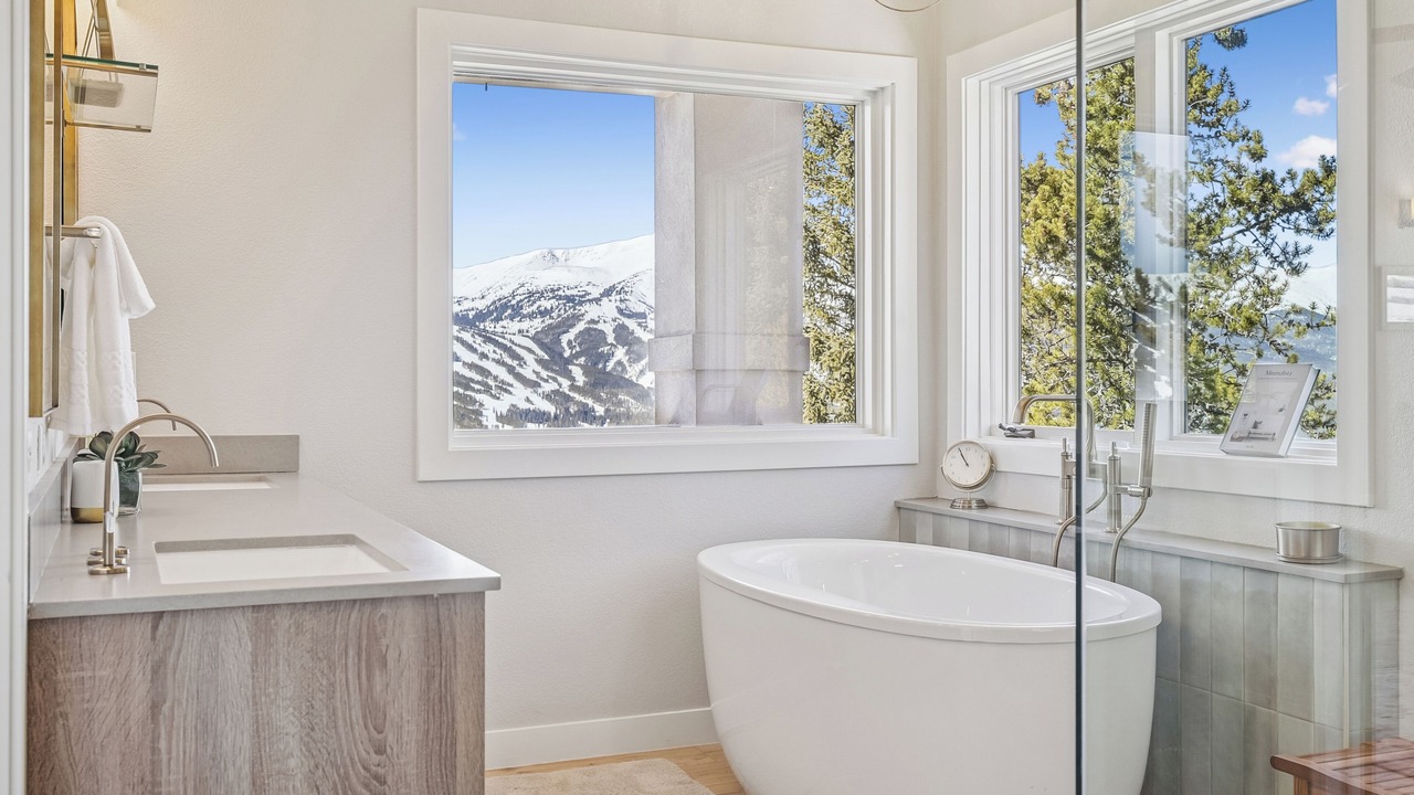 Photo of Bathroom in Baldy Mountain