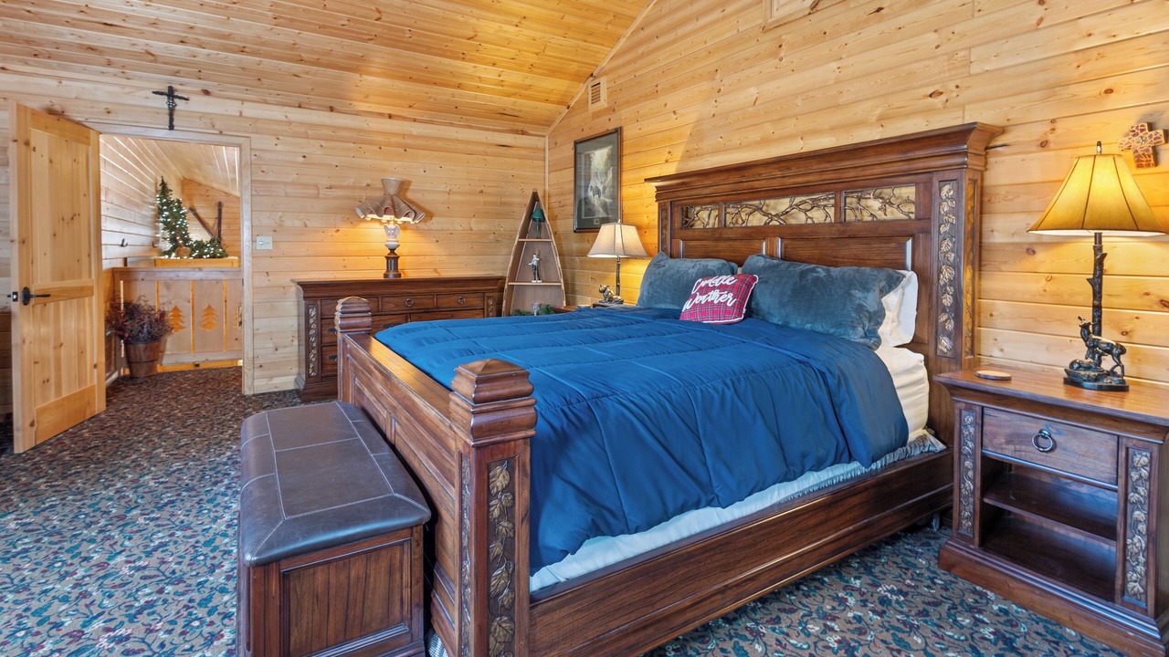 Photo of Bedroom in Red River