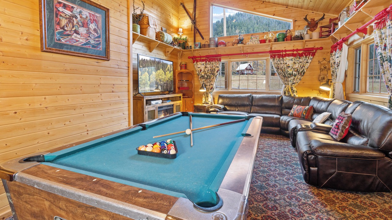 Photo of Bedroom in Red River