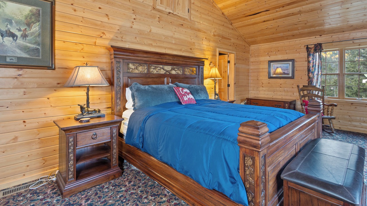 Photo of Bedroom in Red River