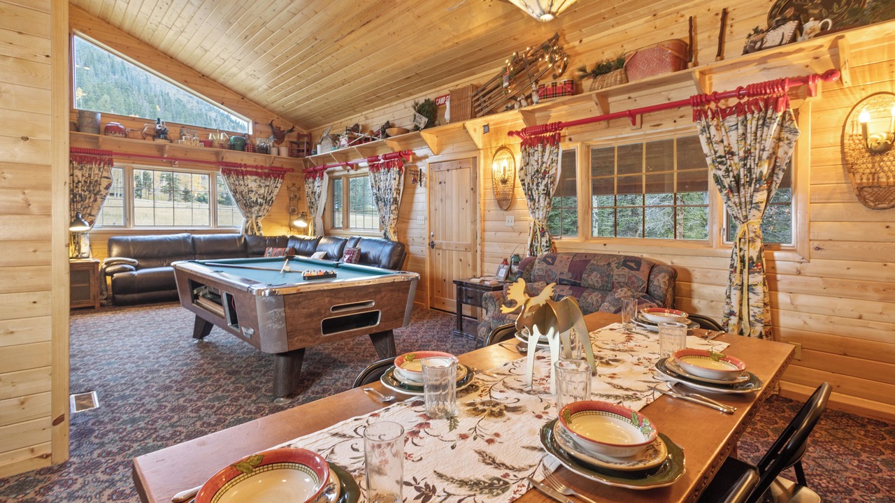 Photo of Bedroom in Red River