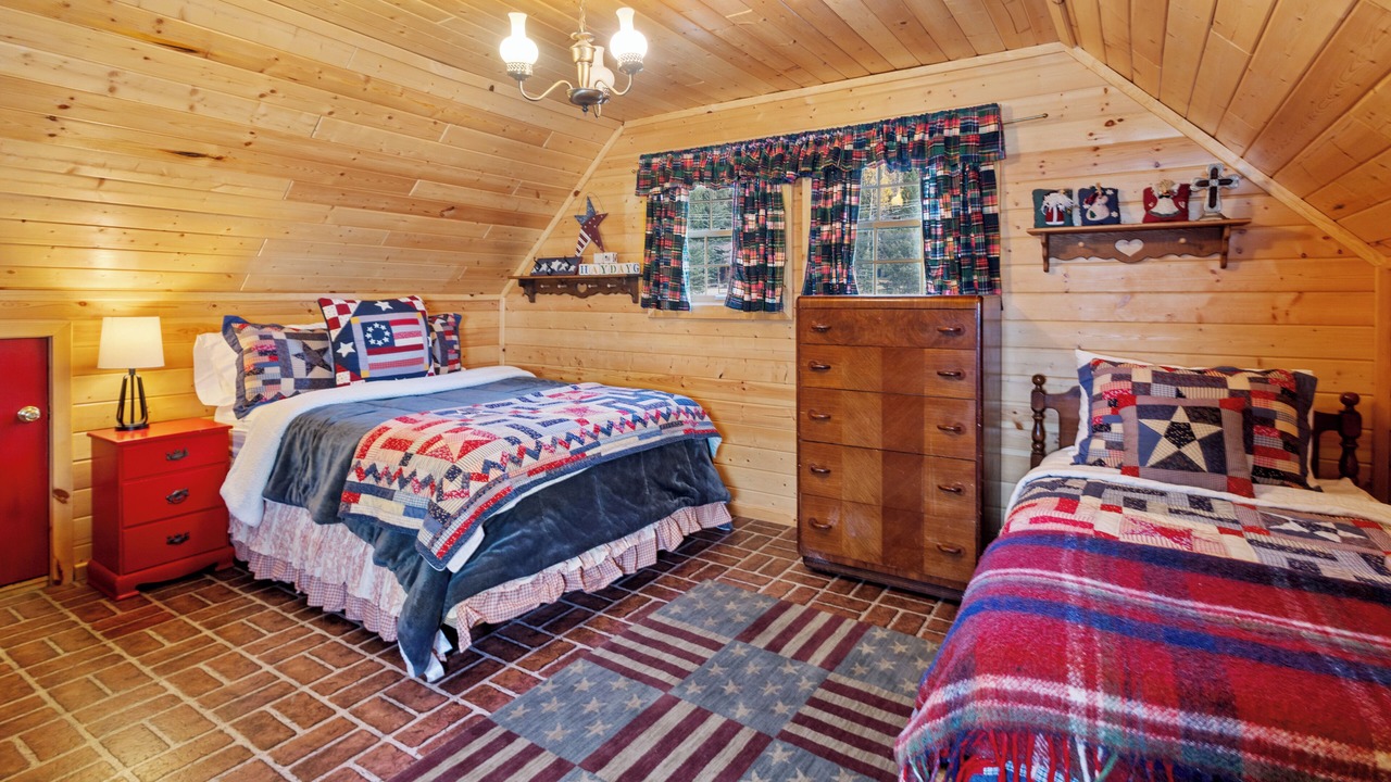 Photo of Bedroom in Red River