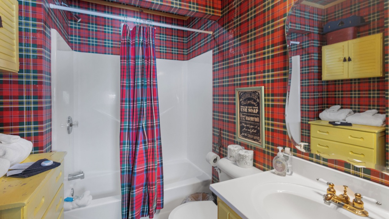 Photo of Bathroom in Red River