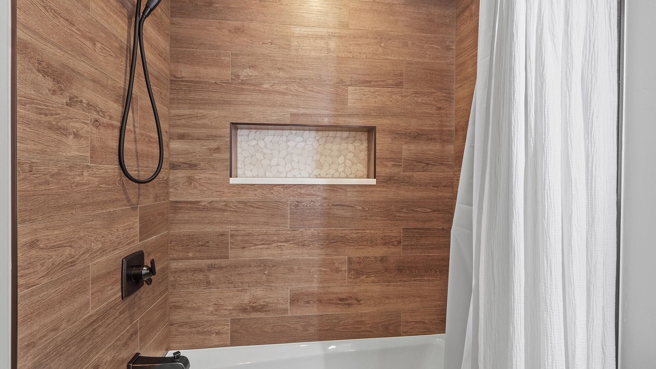 Photo of Bathroom in Peak 9