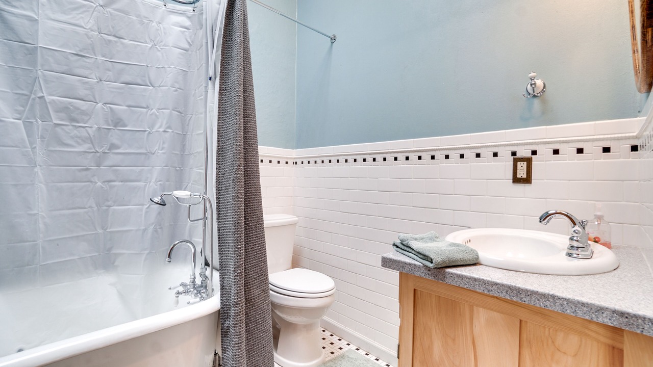 Photo of Bathroom in Laramie