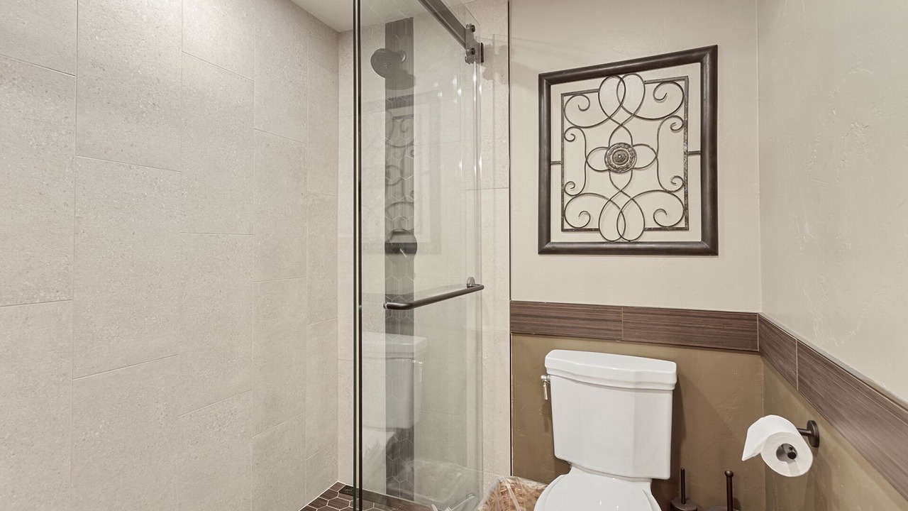Photo of Bathroom in Peak 9