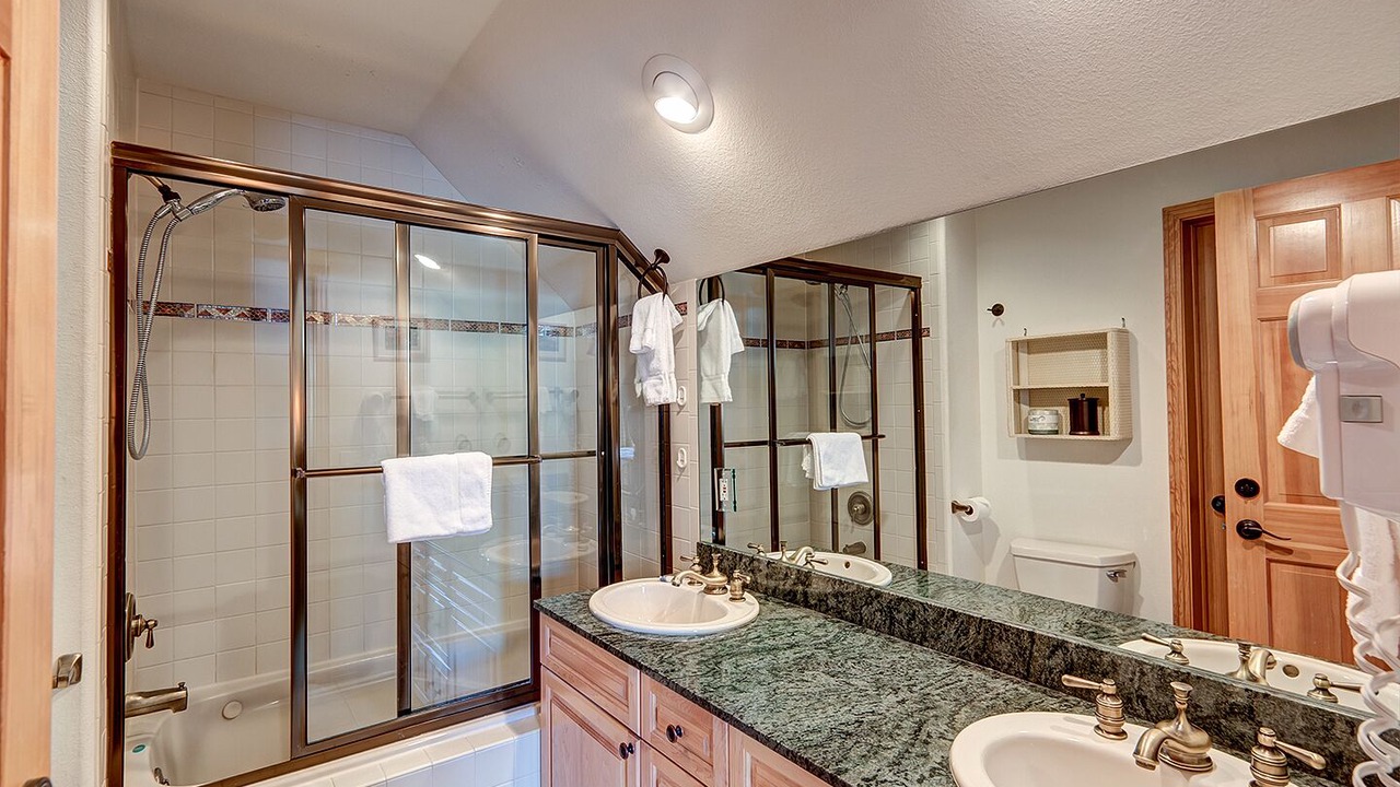 Photo of Bathroom in Warrior's Mark