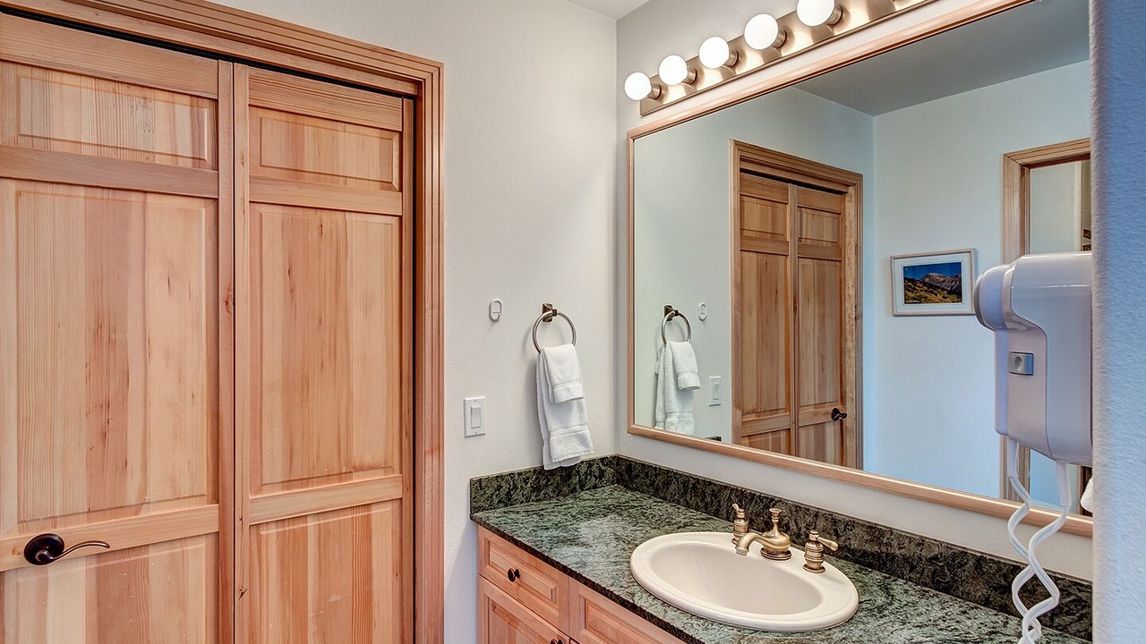 Photo of Bathroom in Warrior's Mark