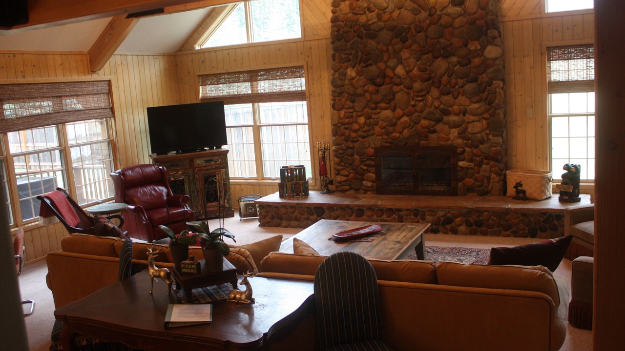 Photo of Bedroom in Red River
