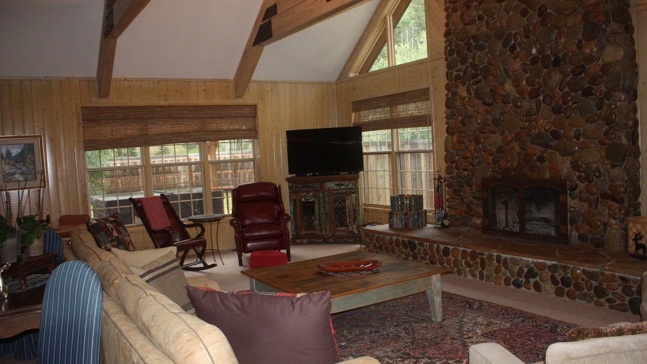 Photo of Bedroom in Red River