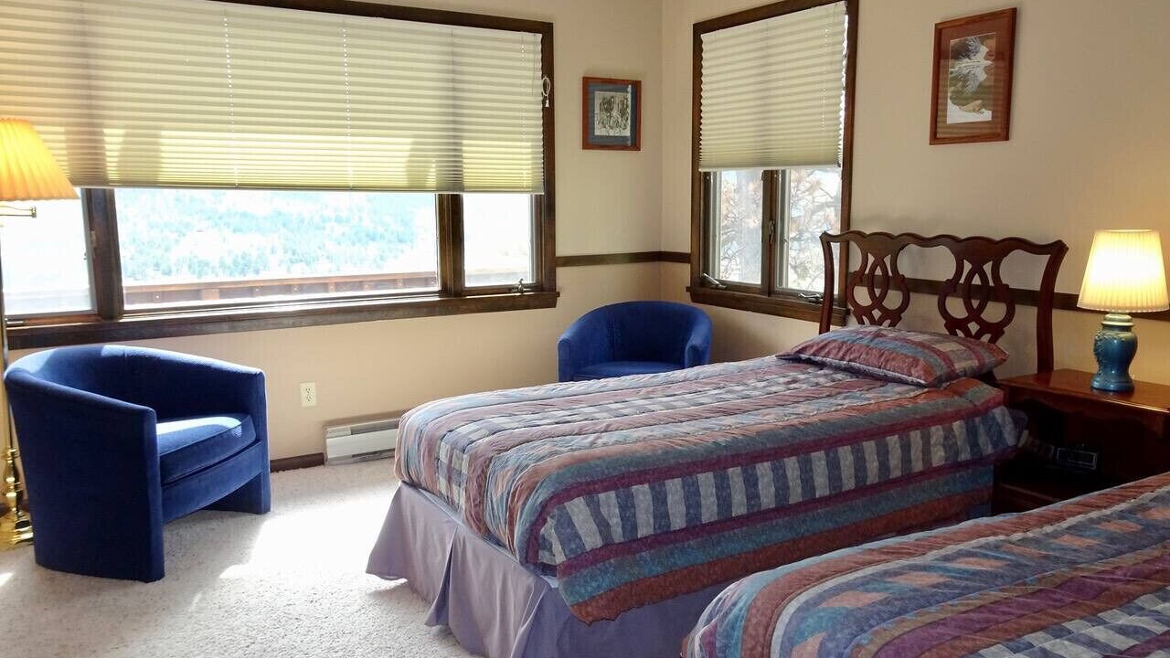 Photo of Bedroom in Windcliff Estates