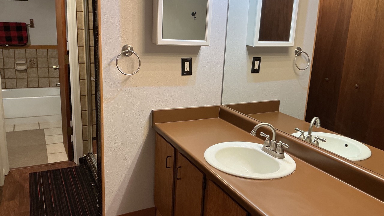 Photo of Bathroom in Cascade