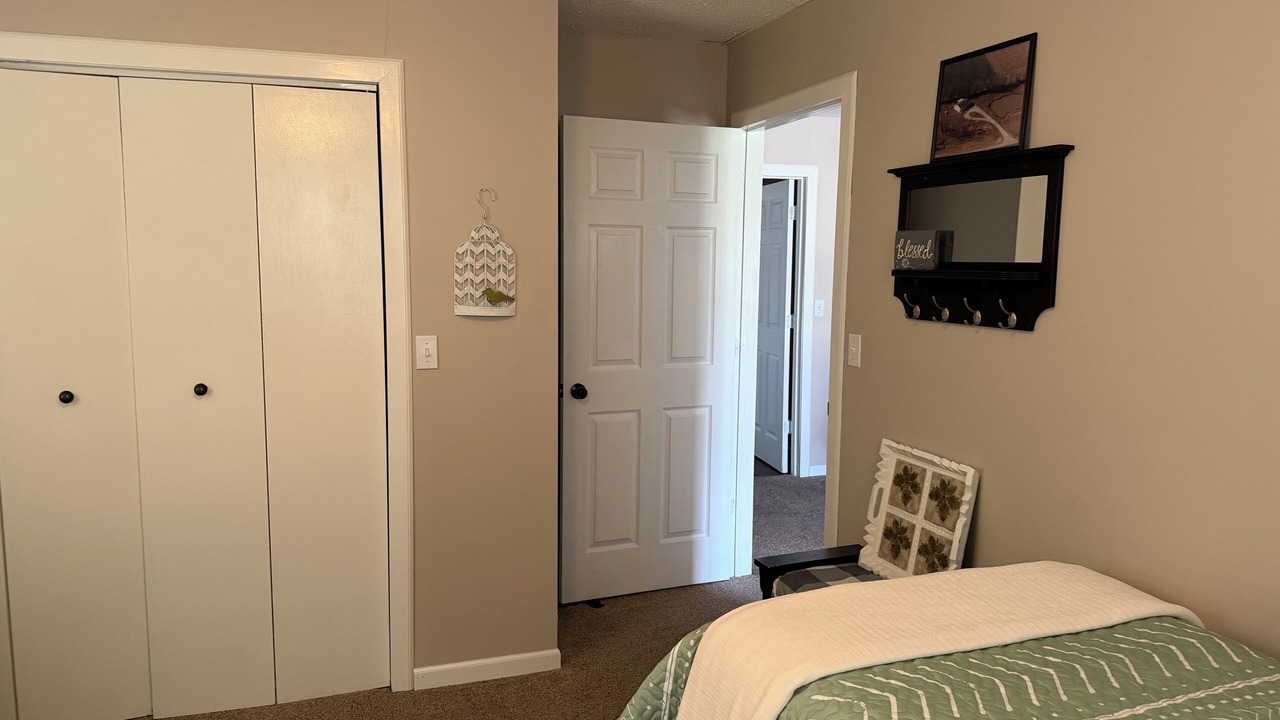 Photo of Bedroom in Parsons