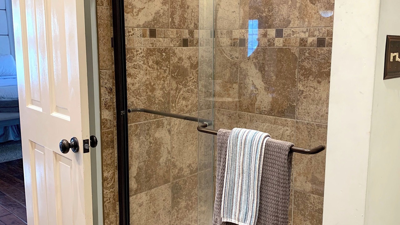 Photo of Bathroom in Pauline