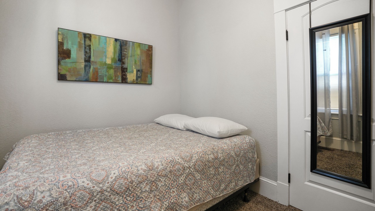 Photo of Bedroom in Riverview