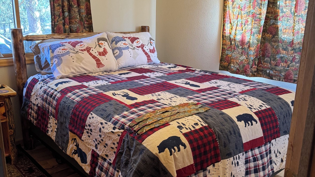 Photo of Bedroom in Estes Park