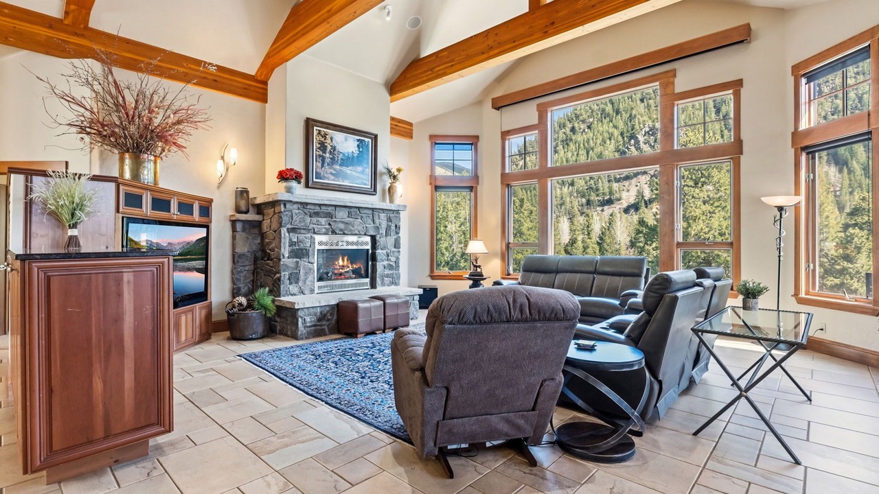 Photo of Livingroom in Elk Crossing