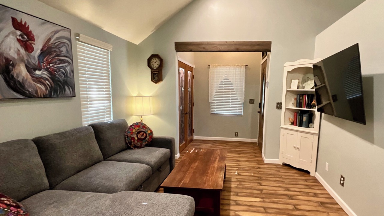 Photo of Livingroom in Benson