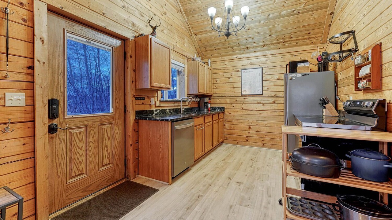 Photo of Kitchen in Indian Mountain