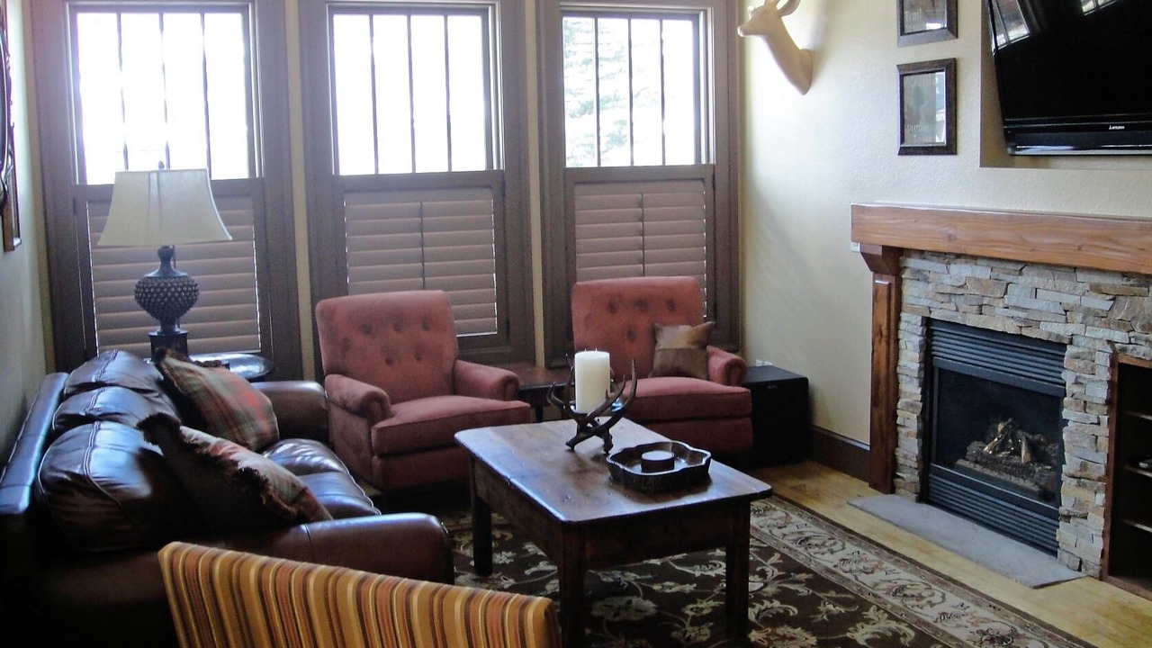 Photo of Livingroom in Historic District
