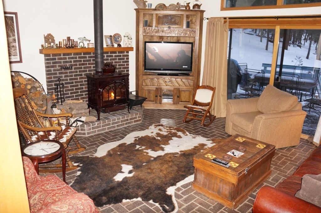 Photo of Livingroom in Angel Fire