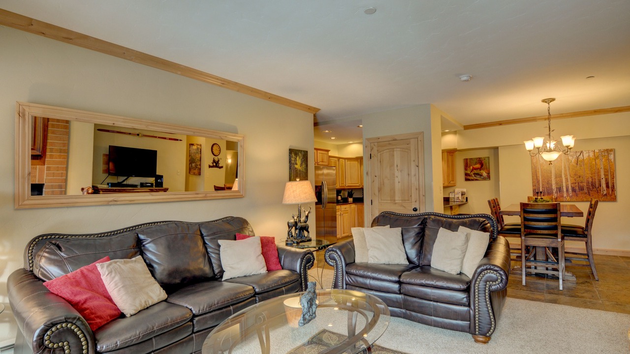 Photo of Bedroom in Peak 9