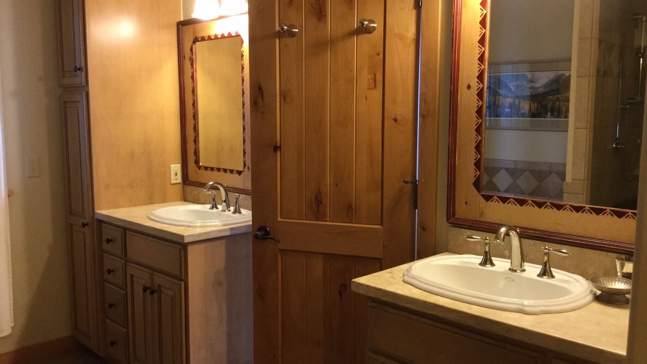 Photo of Bathroom in Three Peaks