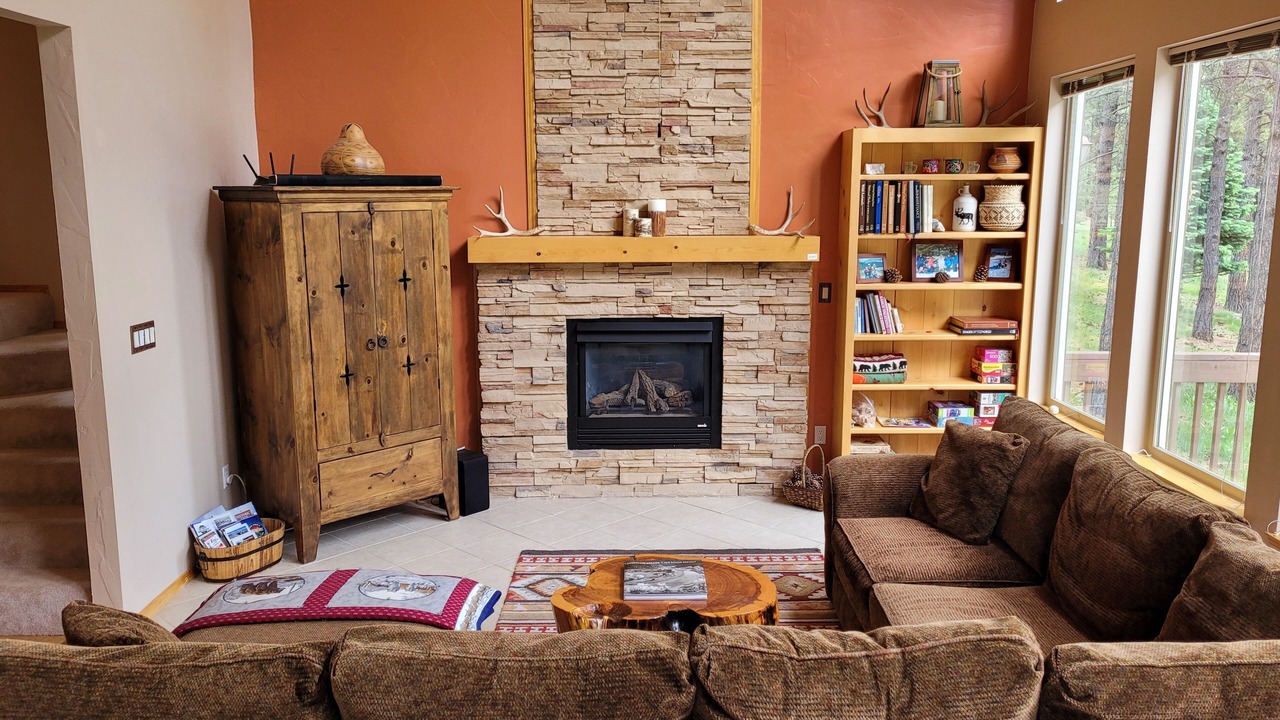 Photo of Livingroom in Angel Fire