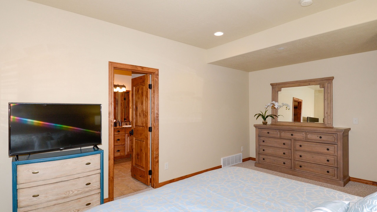 Photo of Bedroom in Wolf Creek