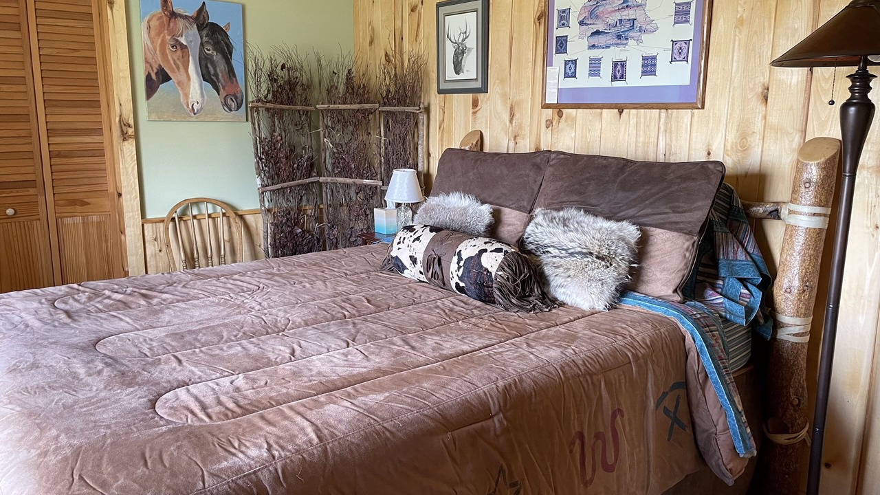 Photo of Bedroom in Saratoga