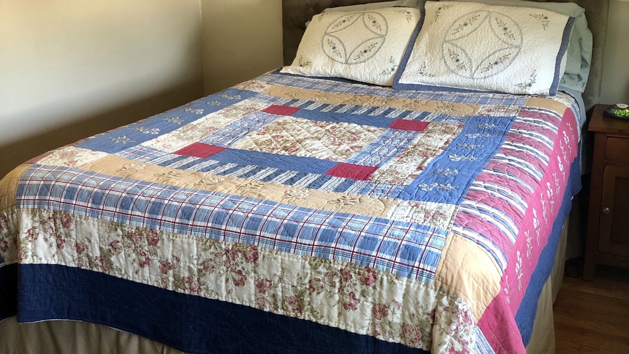 Photo of Bedroom in Morton Meadows