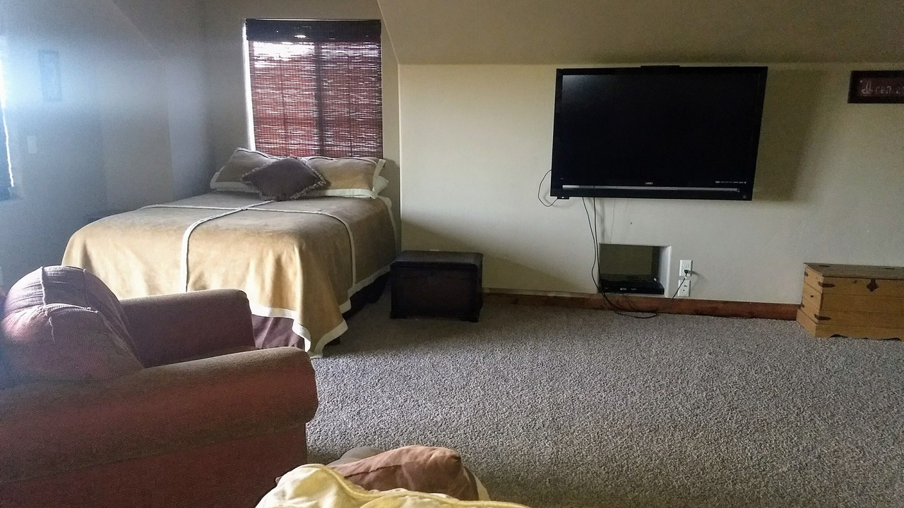 Photo of Bedroom in Veyo